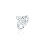 Ring 18-carat white gold with diamonds