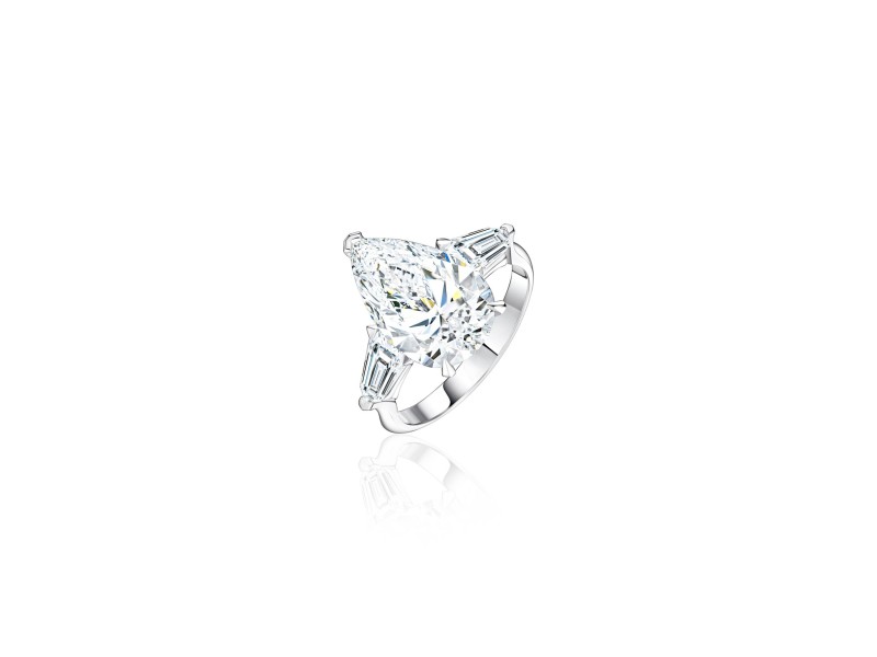 Ring 18-carat white gold with diamonds