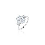 Ring 18-carat white gold with diamonds