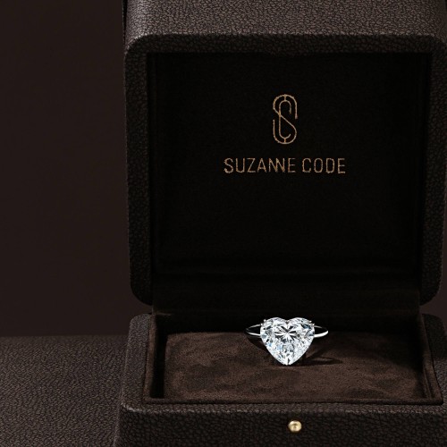 Ring, 18-carat white gold with diamonds Ring, 18-carat white gold with diamonds