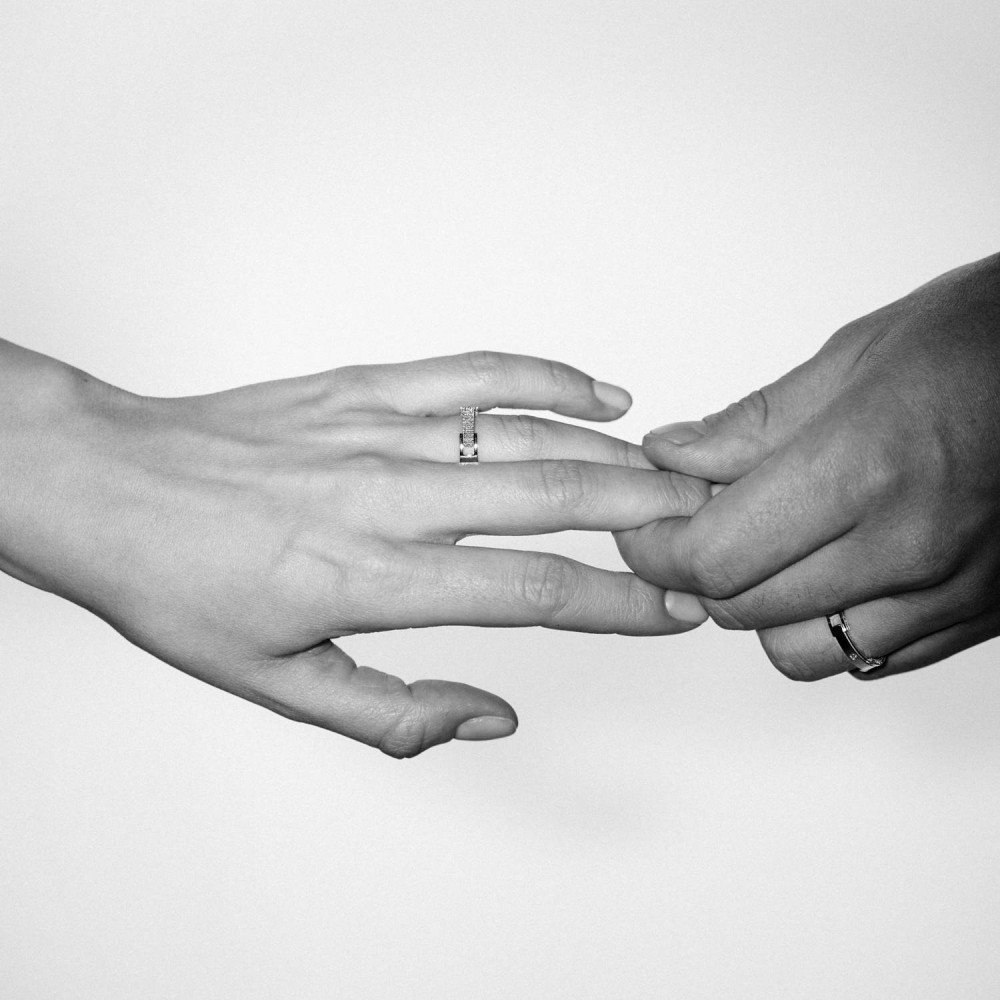 Men's wedding ring with a secret, 18-carat white gold with diamonds