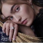 Ring, 18-carat white gold with diamonds