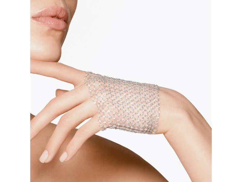 Glove, 18-carat white gold with diamonds