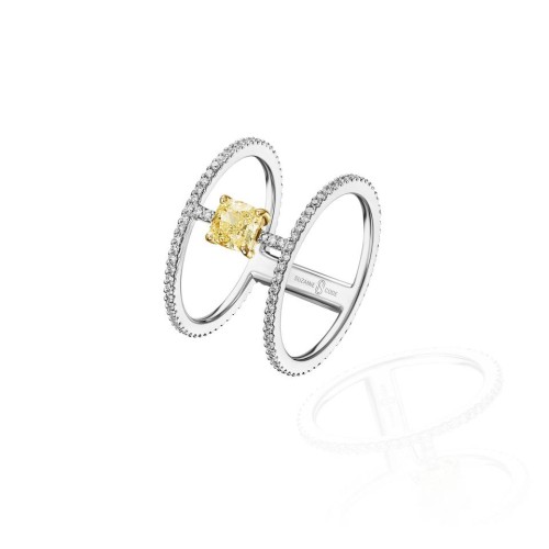 Ring, 18-carat white gold with diamonds and yellow diamonds Ring, 18-carat white gold with diamonds and yellow diamonds